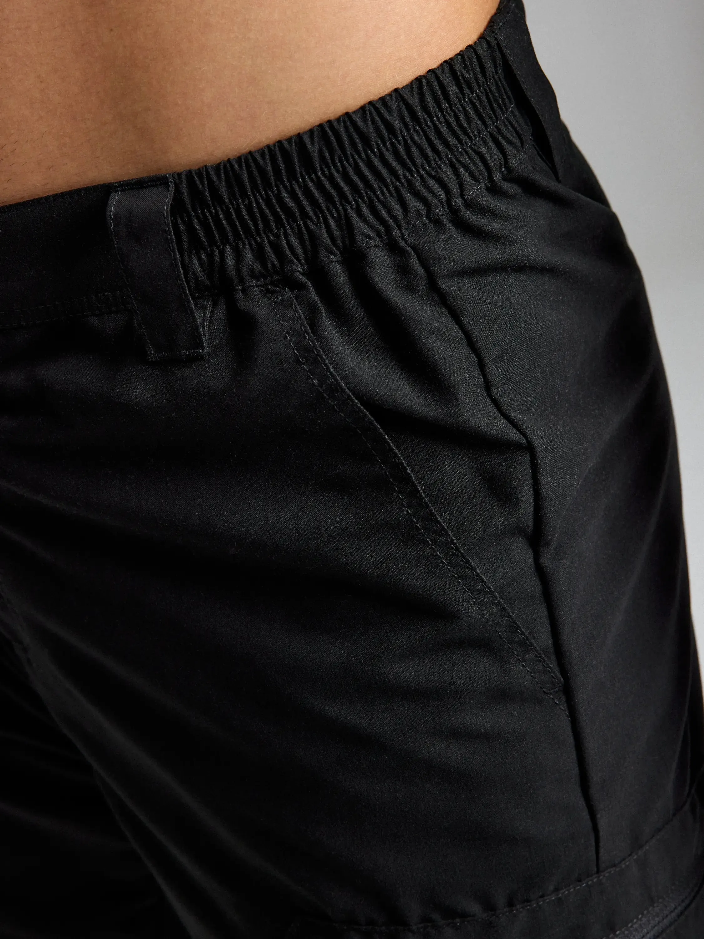 ACTIVE CARGO SHORT