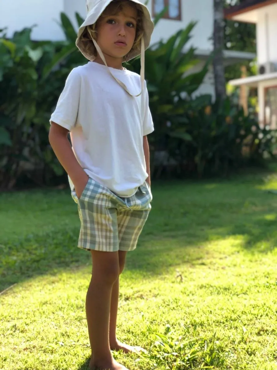 Boys hemp shorts in Olive plaid