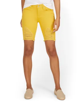 Lexi Mid-Rise 9-Inch Short - Tulip Yellow