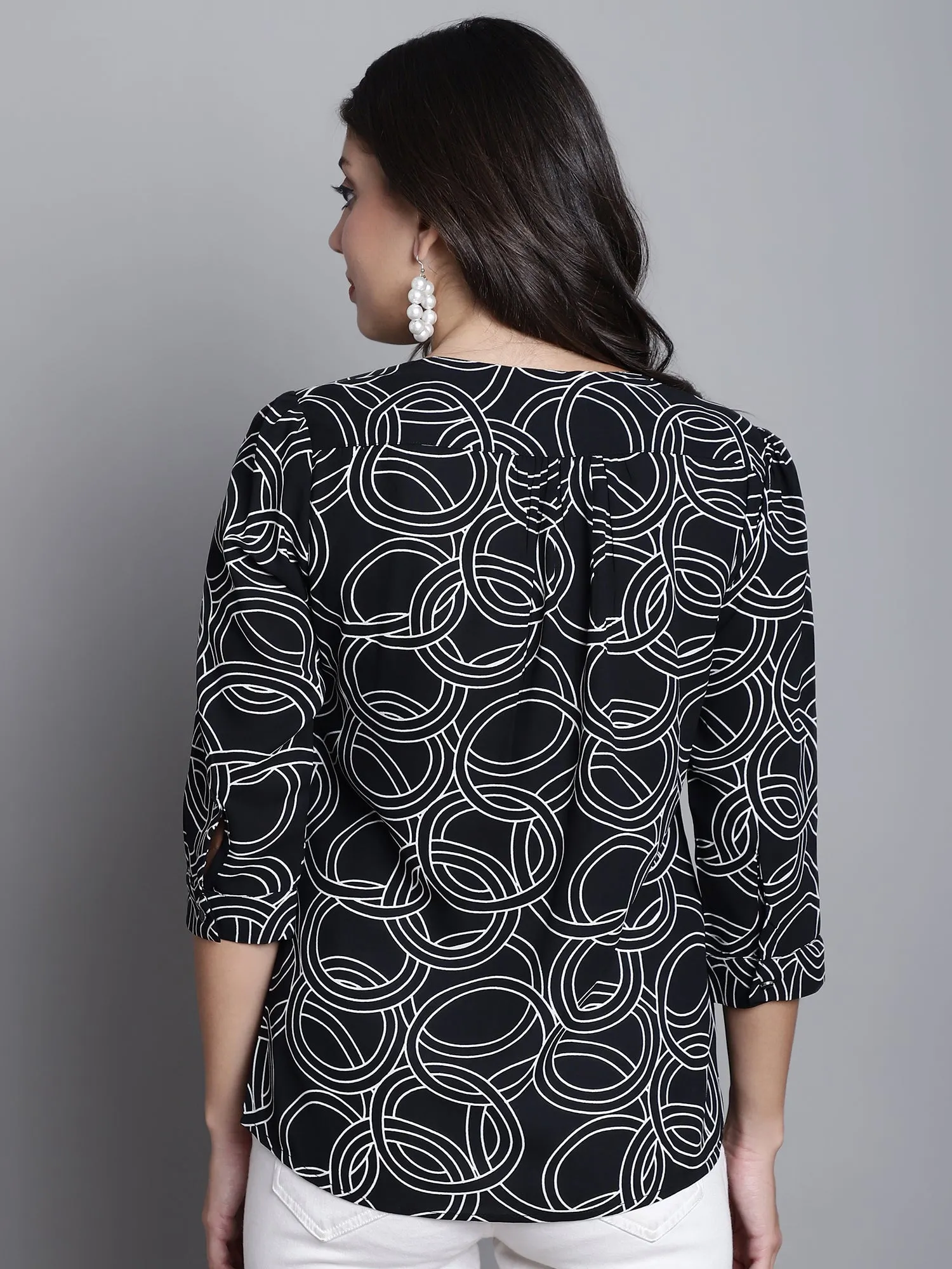 Women's Casual  Black Abstract Print V neck Top