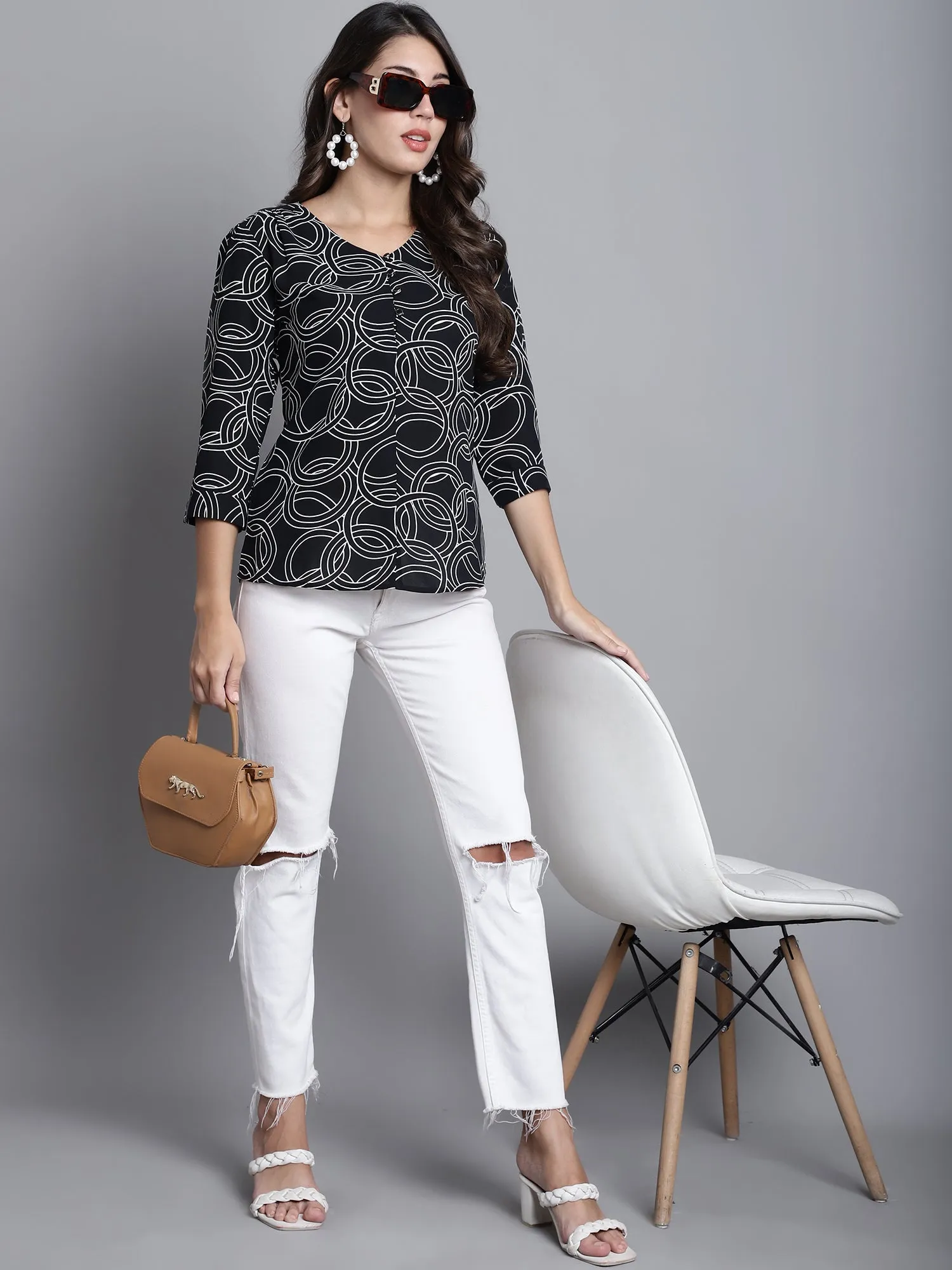 Women's Casual  Black Abstract Print V neck Top